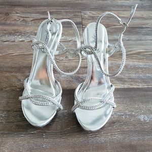 Silver Rhinestone Heels!! Marichi Mani Size 7.5